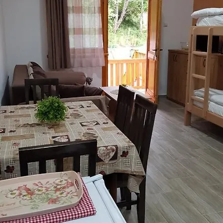 Kuca Stojanovica Topli Do *