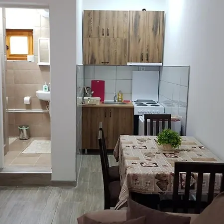 Kuca Stojanovica Topli Do Appartement