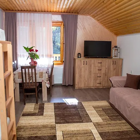 Kuca Stojanovica Topli Do *