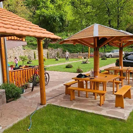 Kuca Stojanovica Topli Do