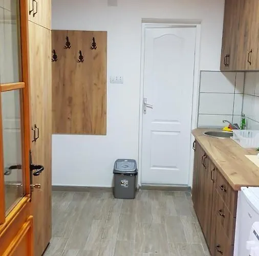 Kuca Stojanovica Topli Do *